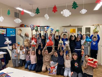 Humanitarna akcija učenika 4.a razreda – „Izaberi novog prijatelja“