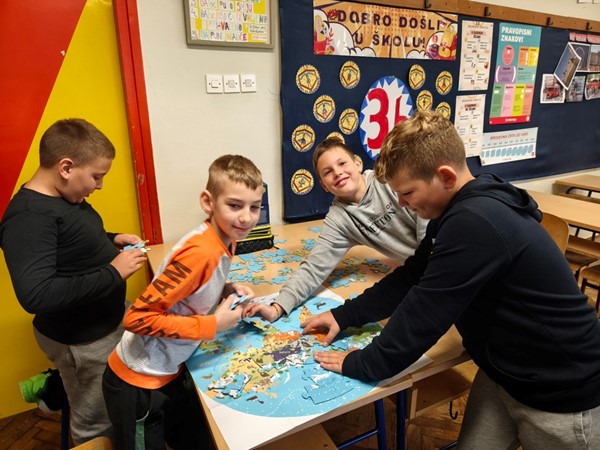 „Svijet u kovčegu“