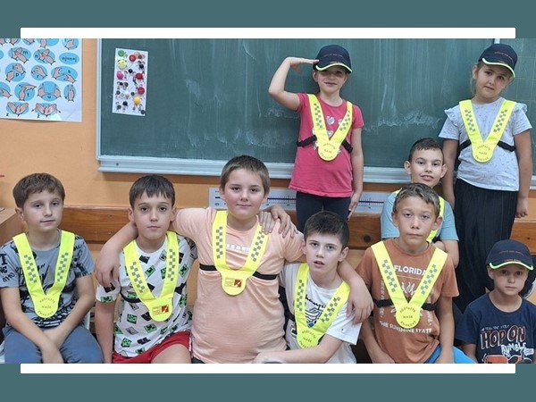 Policajac u posjetu našoj maloj školi